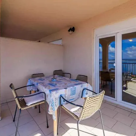 Apartment In 39257