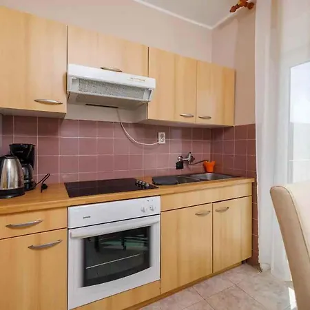 In 39257 Apartment Dramalj