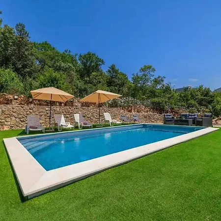 Appartamento In 39257 *