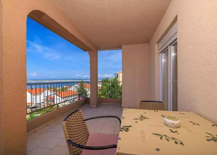 Apartament In 39257